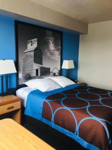 Postel nebo postele na pokoji v ubytování Super 8 by Wyndham Swift Current + 37 fotografií