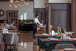 Restoran atau tempat lain untuk makan di Garden Hotel & SPA