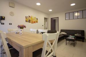 Posezení v ubytování Beautiful villa Esperanza with private pool near the beach