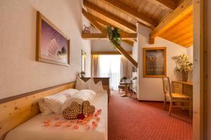 Postel nebo postele na pokoji v ubytování Hotel Ehrenreich