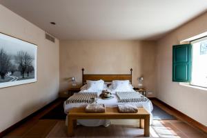 Hacienda Zorita Wine Hotel & Spa客房内的一张或多张床位