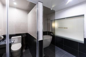 Koupelna v ubytování Brown Dot Hotel Seong Seo