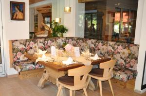 Istumisnurk majutusasutuses Hotel Tipotsch