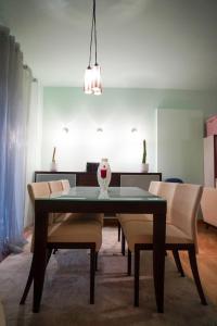 Posedenie v ubytovaní 130m2 2Floor Luxury Villa Full House Full Comforts