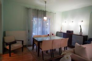 Posedenie v ubytovaní 130m2 2Floor Luxury Villa Full House Full Comforts
