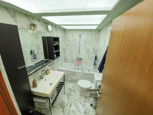 Kúpeľňa v ubytovaní 130m2 2Floor Luxury Villa Full House Full Comforts + 37 fotografií