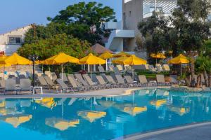 Bazén v ubytování Mayfair Hotel nebo v jeho okolí