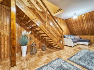 Posedenie v ubytovaní Apartament Dwupoziomowy Pardałówka