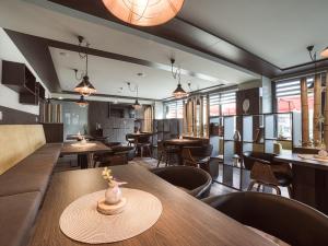 A seating area at Hotel Familia