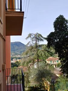 vista dal balcone di un edificio di Casa Tina a Santa Margherita Ligure