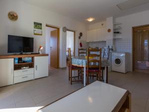 Kuchyň nebo kuchyňský kout v ubytování Apartments STIPE
