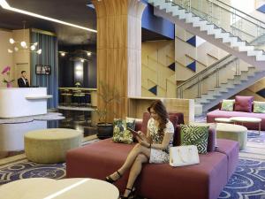 Istumisnurk majutusasutuses Mercure Bandung Nexa Supratman