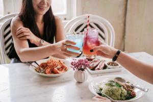 Nápoje v ubytování Azure Hostel Bangkok