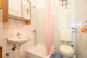 Fotografie z fotogalerie ubytování Apartments Laguna v destinaci Stomorska + 37 fotografií