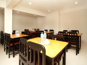 Restaurant o iba pang lugar na makakainan sa OYO 626 Hotel Himchuli