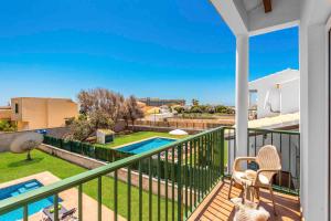 The swimming pool at or close to Villa Fuegosol