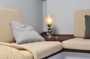 A seating area at BLUE GREY cottage