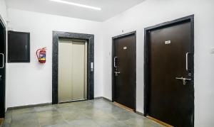 Fotografie z fotogalerie ubytování Treebo Luxe Suite, Shivaji Nagar v destinaci Puné