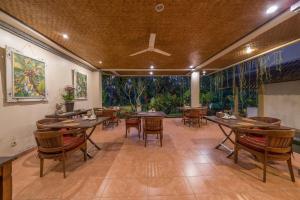 Restaurace v ubytování Jati Home Stay