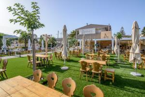 Restaurace v ubytování Anemos Suites by Estia