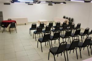 El área de trabajo o centro de convenciones de La Residence Flat Hotel 36 fotos más