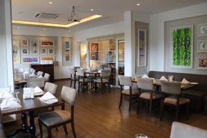 Ruang duduk di Mamba Point Hotel