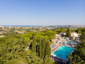 The swimming pool at or close to Camping Village Mar y Sierra
