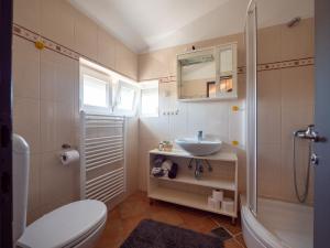 Koupelna v ubytování Apartments Zaton