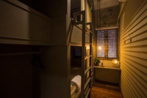 Koupelna v ubytování Azure Hostel Bangkok