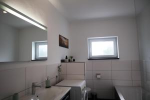 Ένα μπάνιο στο Ferienwohnung Dicke Linde +17 φωτογραφίες