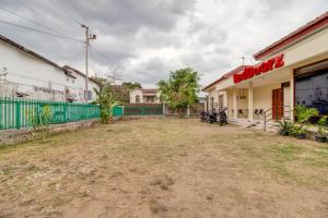 Φωτογραφία από το άλμπουμ του RedDoorz near Universitas Gajah Mada στη Γιογκιακάρτα