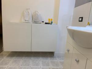 A bathroom at Casa vacanze Circle House Santa Filomena