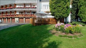 Vonkajšia záhrada v ubytovaní Horský Hotel Neptun