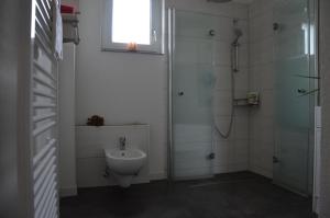 Bilik mandi di Ferienwohnung Klock +31 gambar