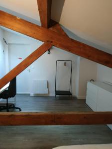 The fitness centre and/or fitness facilities at Attic one bedroom flat in Old Town Lyon