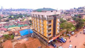 Nespecifikovaný výhled na destinaci Kampala nebo výhled na město při pohledu z hotelu