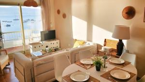 Posezení v ubytování Apartamento Rías Baixas - 1a Línea Playa Raxó
