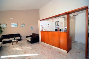 Vstupní hala nebo recepce v ubytování Evilion hotel + 37 fotografií