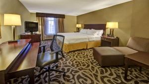 Holiday Inn Express Murfreesboro Central, an IHG Hotel 객실 침대