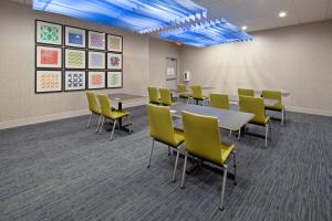 Gallery image of Holiday Inn Express Los Angeles LAX Airport, an IHG Hotel in Los Angeles