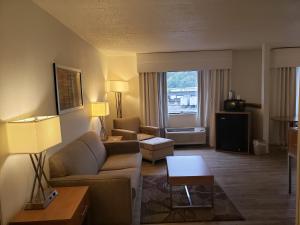Gallery image of Holiday Inn Express Hotel Pittsburgh-North/Harmarville, an IHG Hotel in Harmarville
