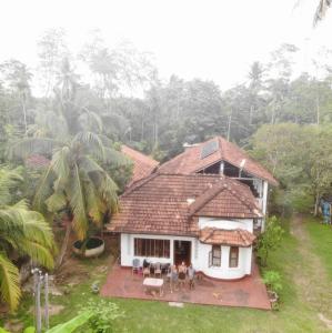 Gallery image of Siri medura surf yoga meditation guesthouse and hostel in Weligama