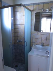 Koupelna v ubytování Kaminaki Amorgos