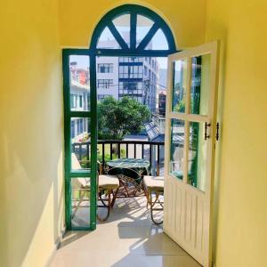 Balcó o terrassa a Hotel Noble Inn花椒客栈