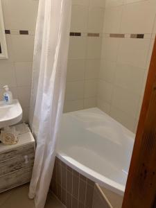 Foto dalla galleria di Anna Apartman a Pápa 1 altra foto