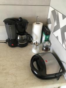 Příslušenství pro přípravu čaje a kávy v ubytování Nina’s Penthouse