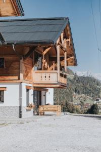 Widok na góry z tego aparthotelu