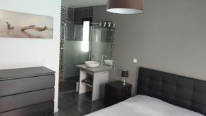 Gallery image of VILLA avec piscine chauffée in Moliets-et-Maa +10 photos