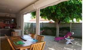 Zahrada ubytování Bungalow Vanille Gite Tifigue + 11 fotografií