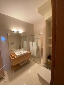 Koupelna v ubytování Arachova Vip smart chalet-Villa Eva 1